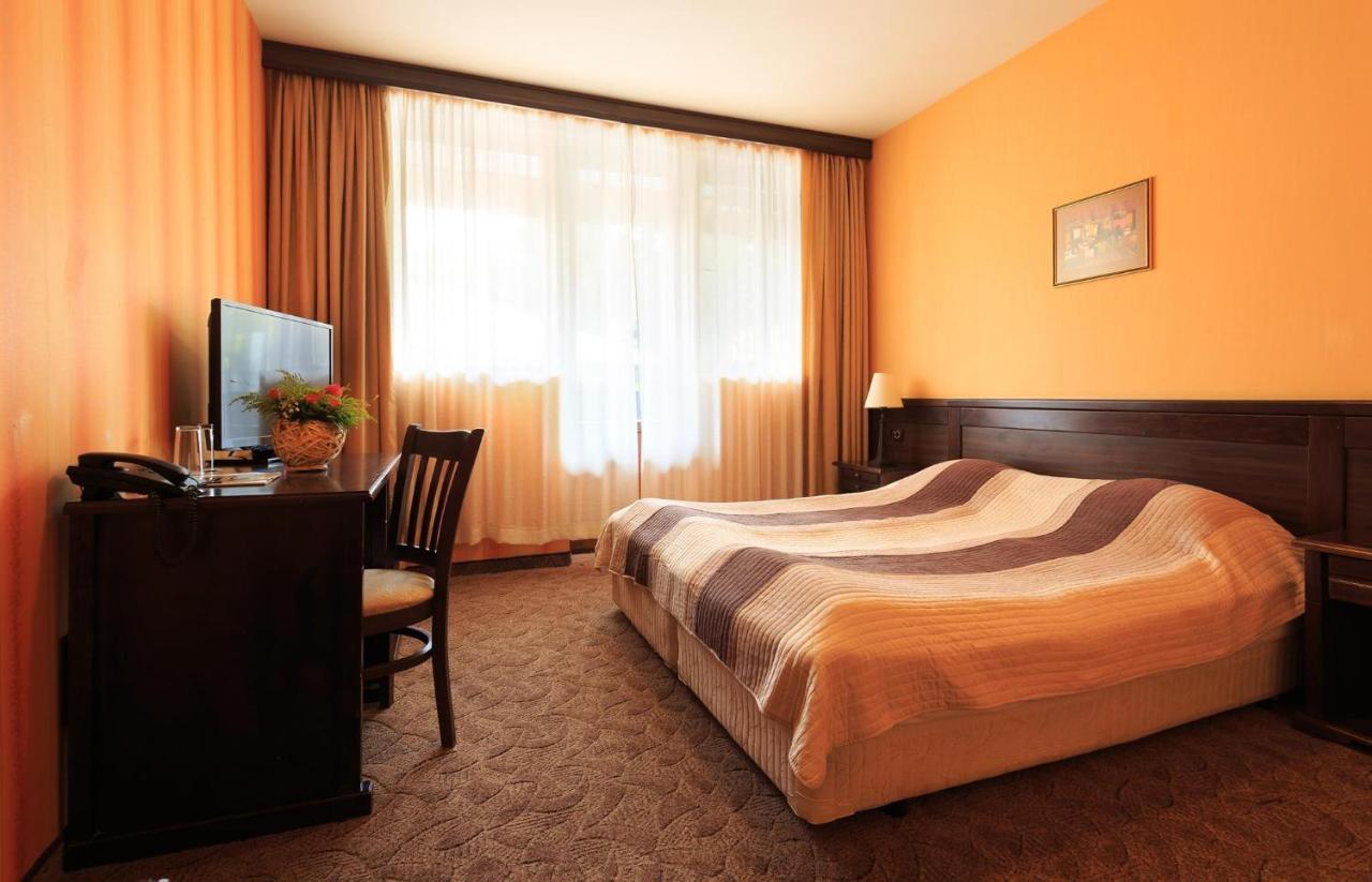 Hotel Izvora - Garden Retreat Arbanasi Bagian luar foto