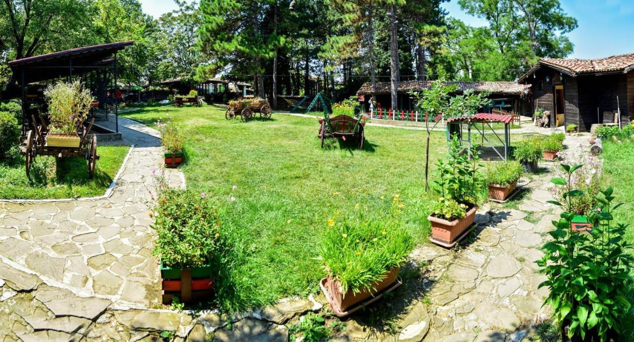 Hotel Izvora - Garden Retreat Arbanasi Bagian luar foto