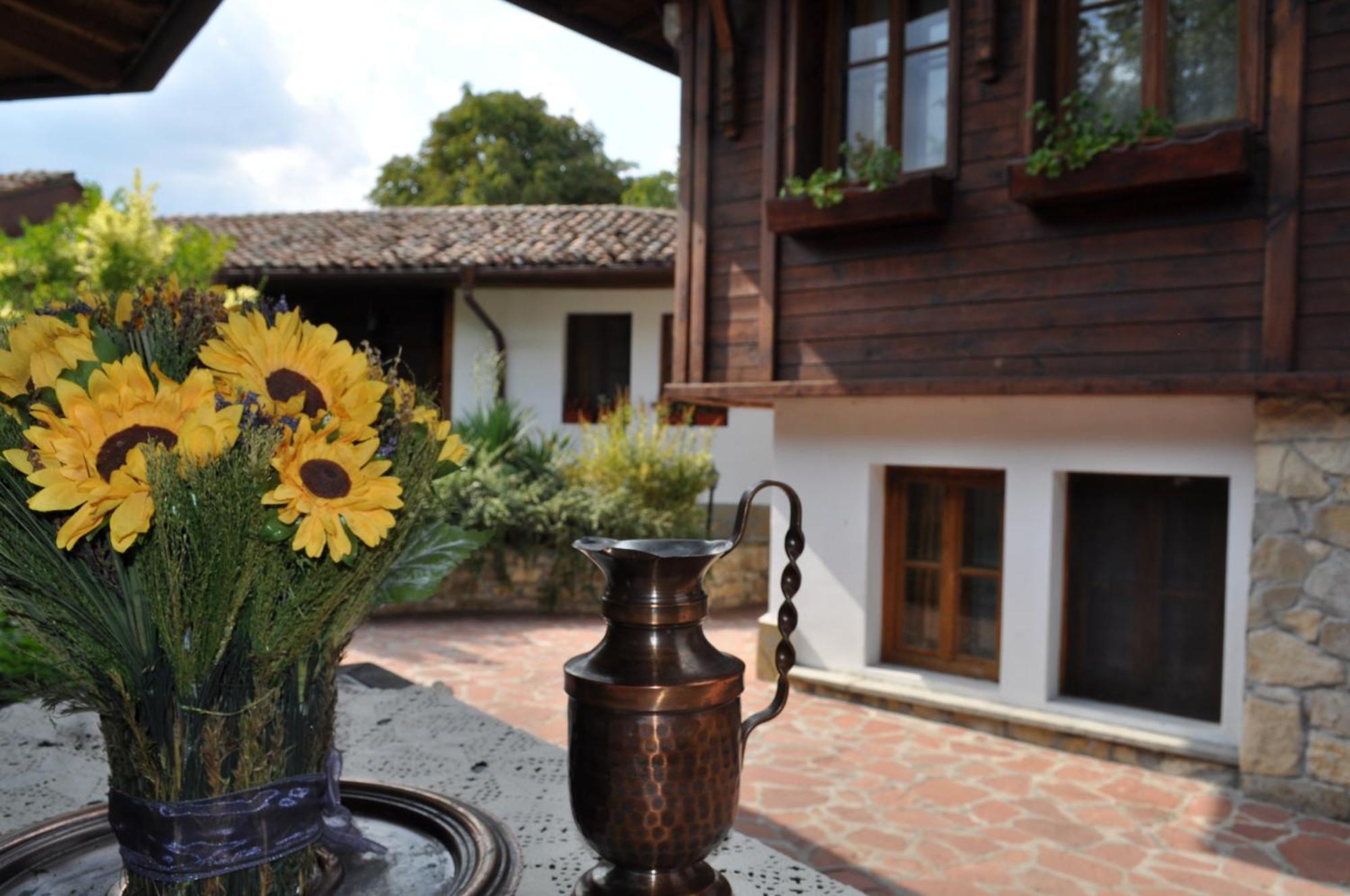 Hotel Izvora - Garden Retreat Arbanasi Bagian luar foto