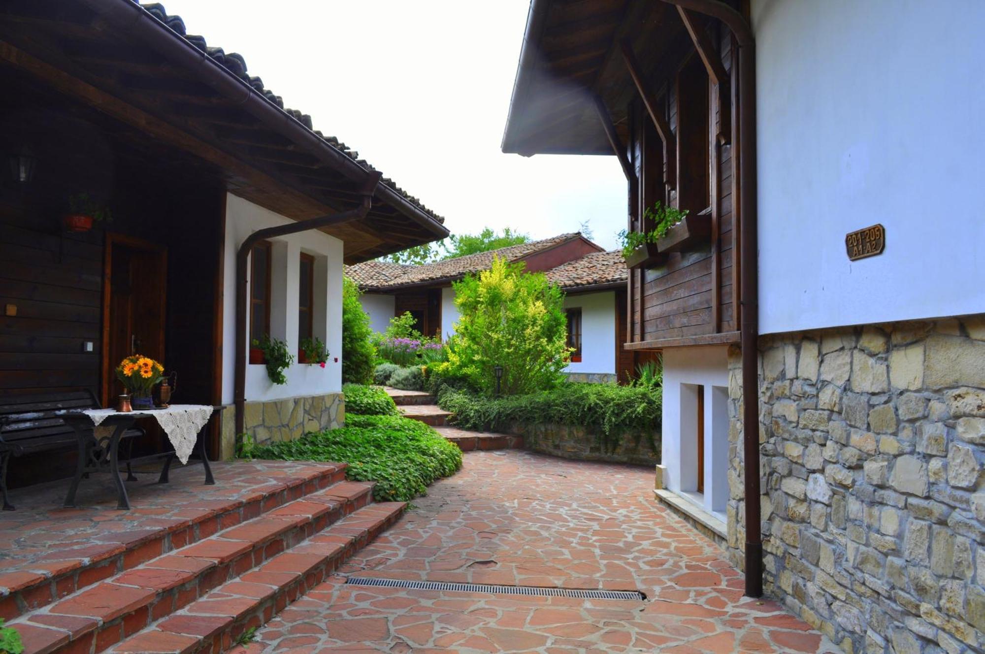 Hotel Izvora - Garden Retreat Arbanasi Bagian luar foto