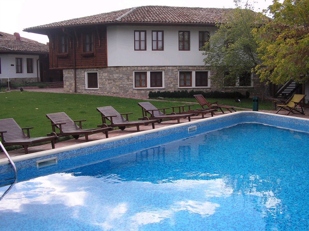 Hotel Izvora - Garden Retreat Arbanasi Bagian luar foto