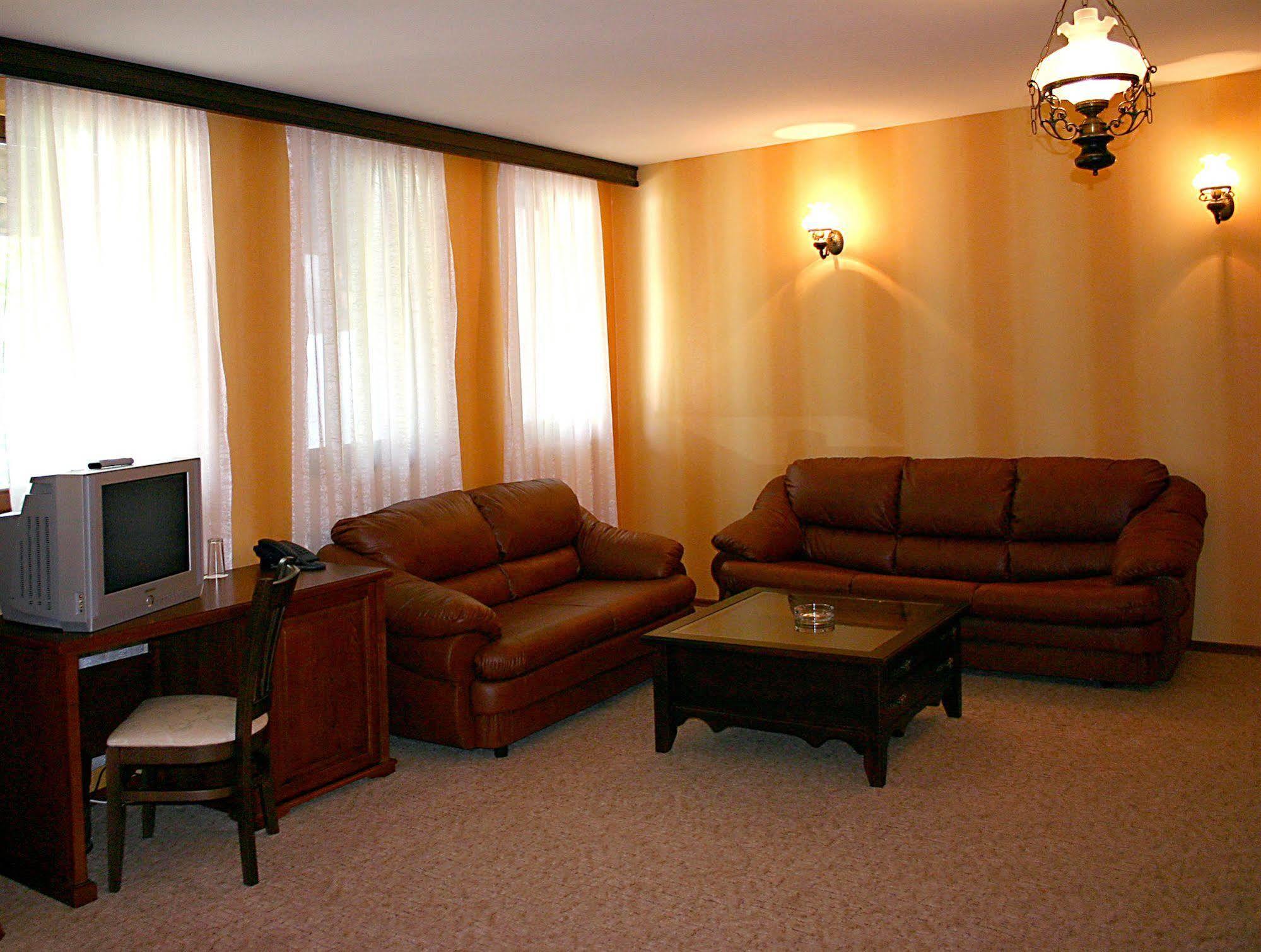 Hotel Izvora - Garden Retreat Arbanasi Bagian luar foto