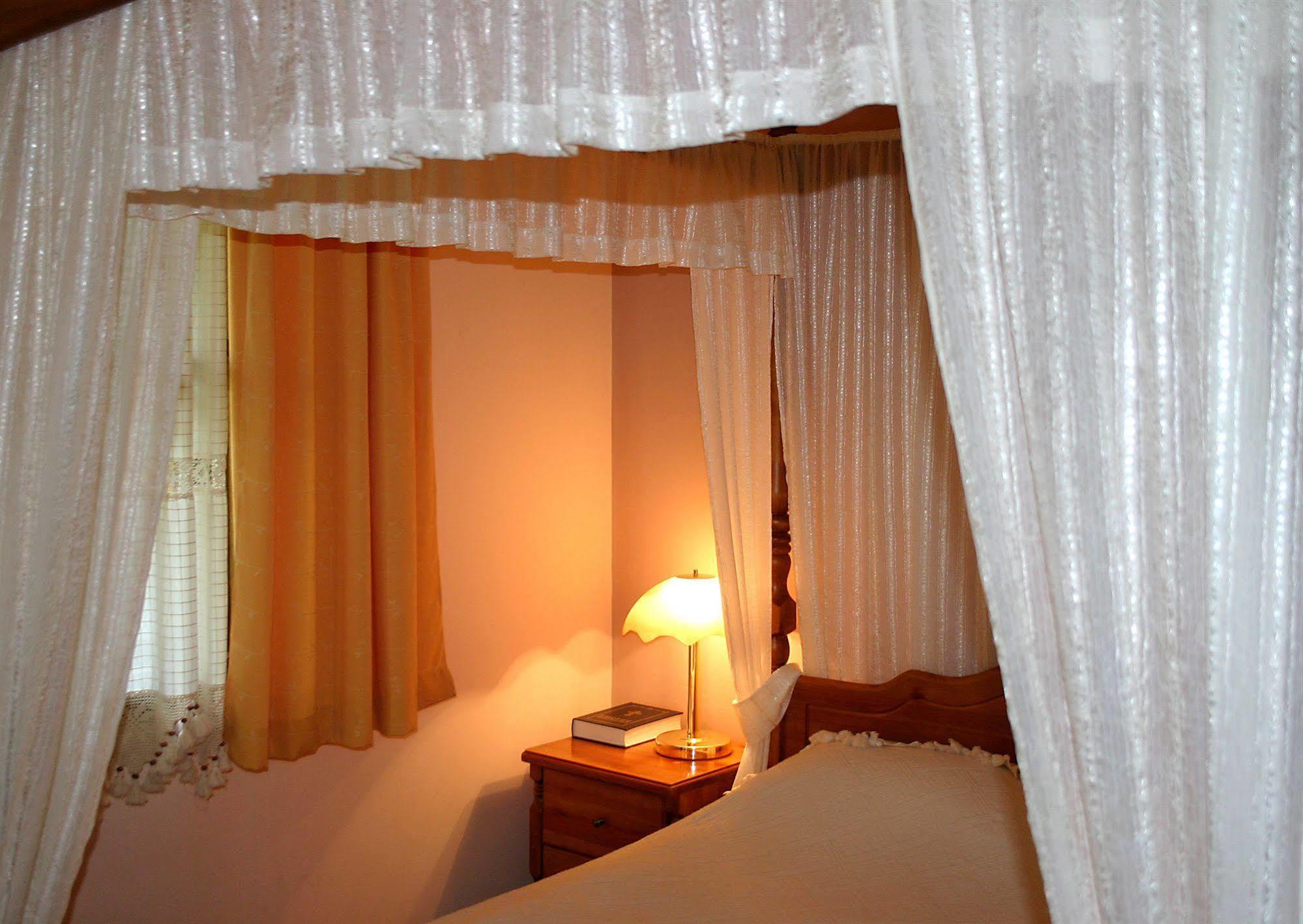 Hotel Izvora - Garden Retreat Arbanasi Bagian luar foto